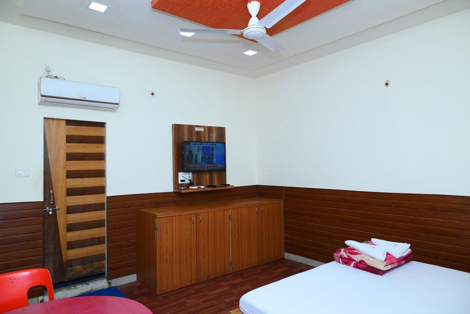 P P Lodging Mangvadi Exteriér fotografie