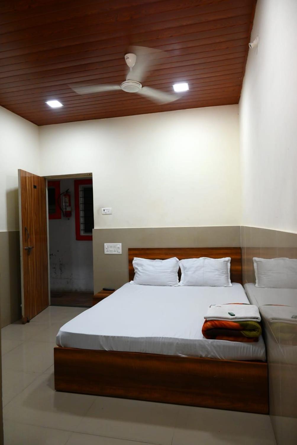 P P Lodging Mangvadi Exteriér fotografie