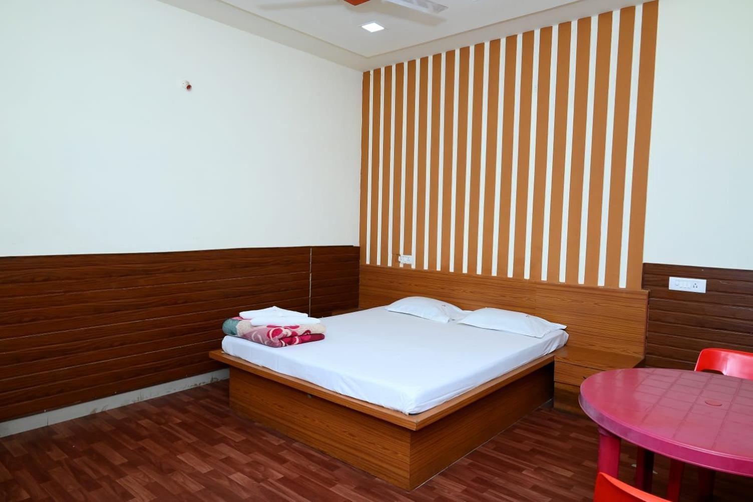 P P Lodging Mangvadi Exteriér fotografie